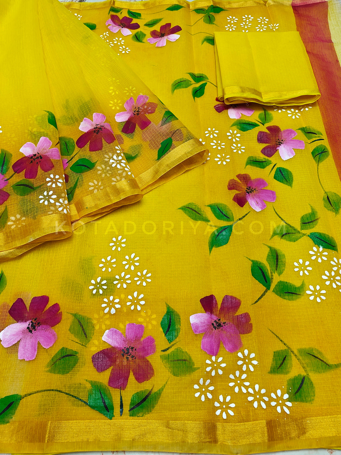 Yellow Cotton Kota Doria Hand Painted Saree With Beige Border & Contrast Blouse Piece.
